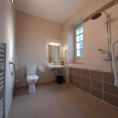 Au Chateau De Gresillon לינה וארוחת בוקר