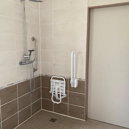 Au Château De Grésillon *